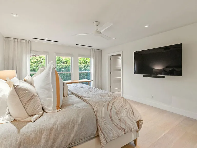 170 Beacon Ln — Photo 12