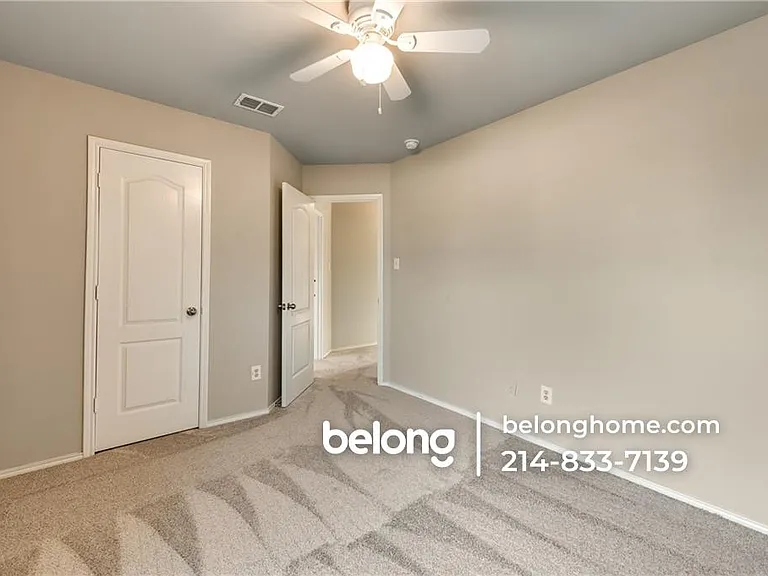 901 Plumeria Dr — Photo 5