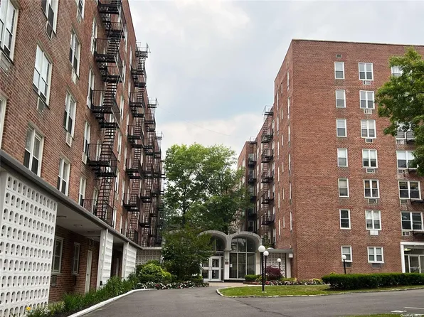 54-40 Little Neck Parkway #4N, Little Neck, NY 11362