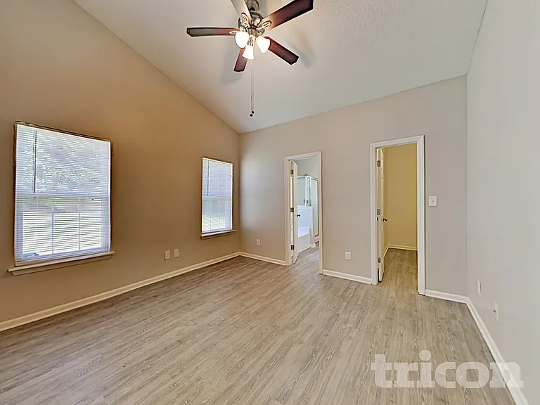 1904 Nigel Ct — Photo 10