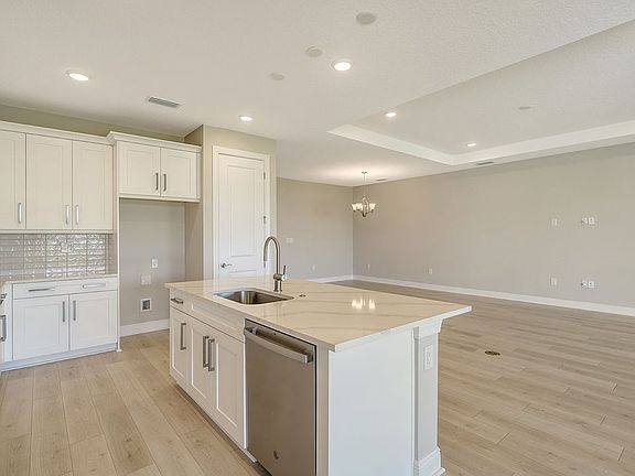 Danai Model Kitchen