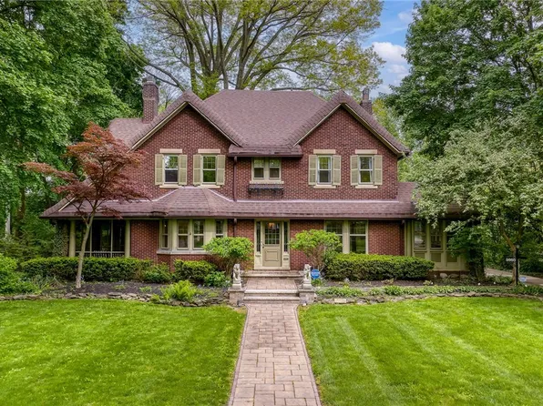 2665 Endicott Rd, Shaker Heights, OH 44120