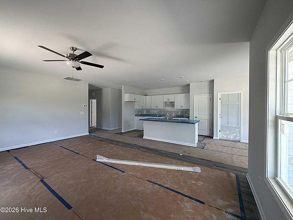 5th image of 37 Fiddleneck Court