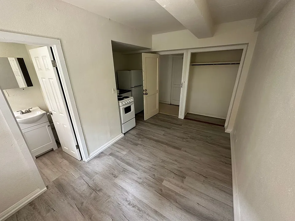 2123 Lauula St #2