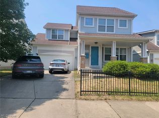 844 Royal Rd, Cleveland, OH 44110