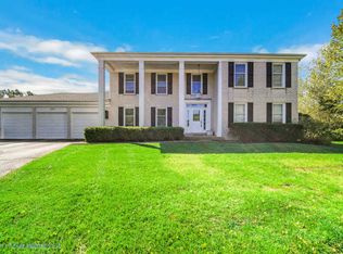 130 Redwood Ln, Barrington, IL 60010