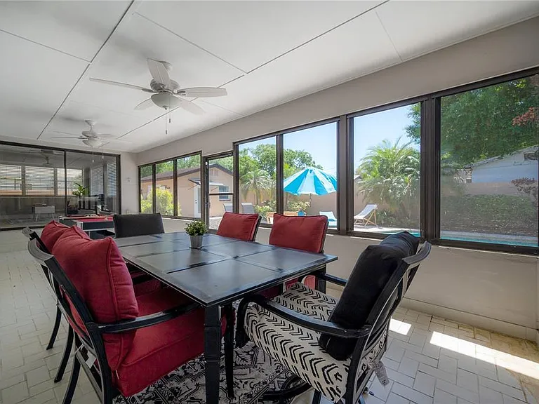 2916 W Collins St — Photo 19