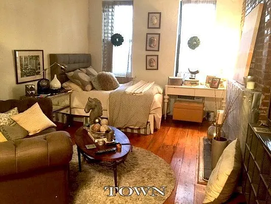 Rented by Town Residential | media 15