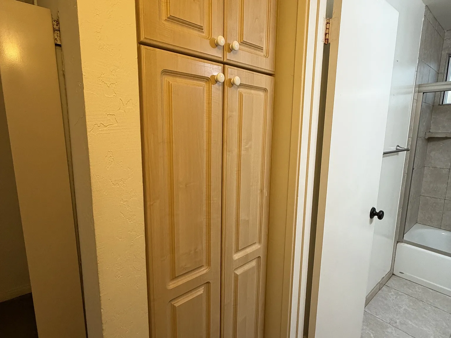 2 bed, 700 sqft, $3,300 — Photo 4