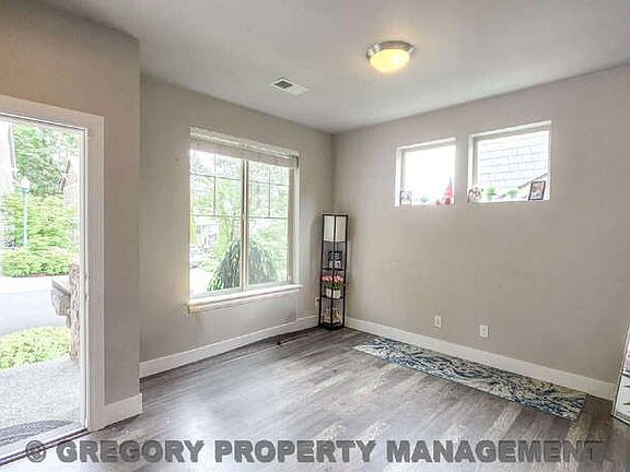 3rd image of 2328 Tucker Dr