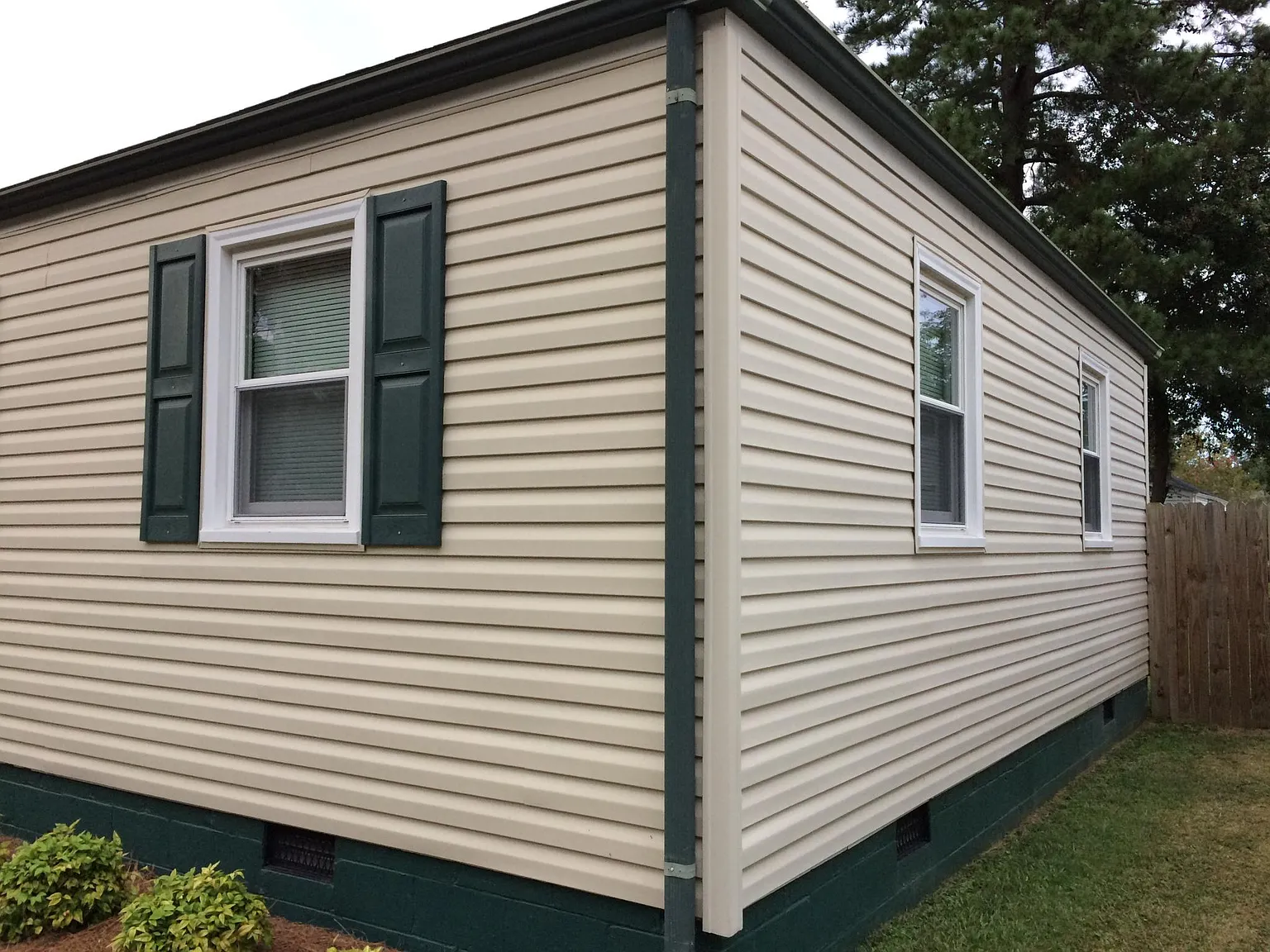 3 bed, 1152 sqft, $1,750 — Photo 3