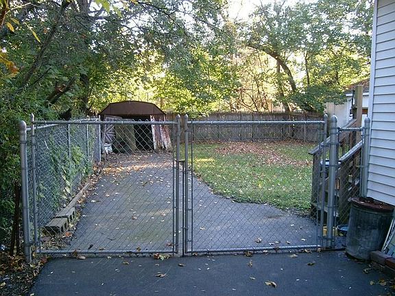 5th image of 387 W Delason Ave