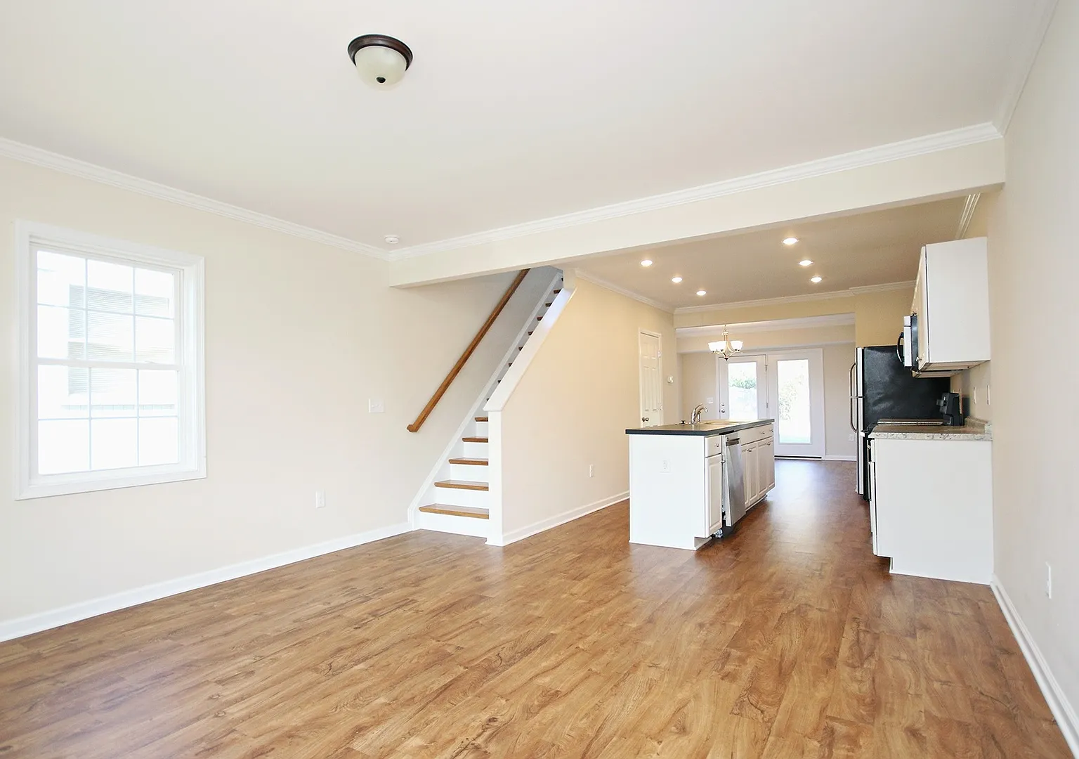 Move-In Ready Locust Grove Home Near Pantops & Downtown — Photo 3