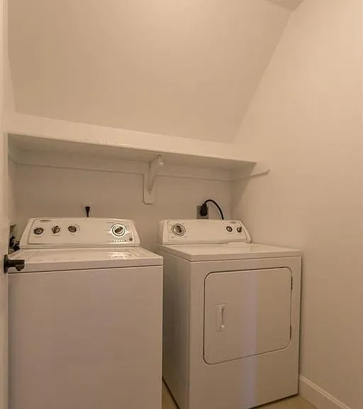 2109 Cove Ct — Photo 11