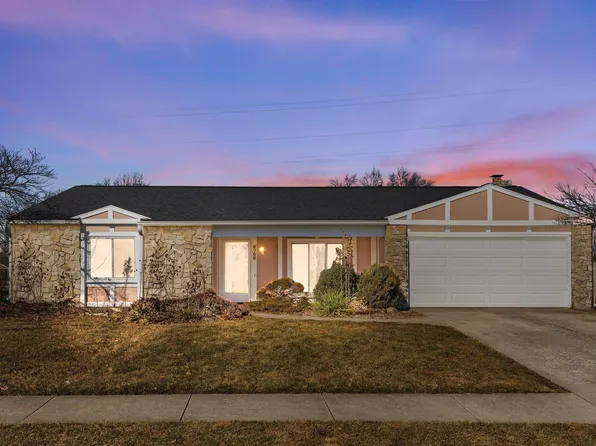 8706 Voyager Dr, Fort Wayne, IN 46804