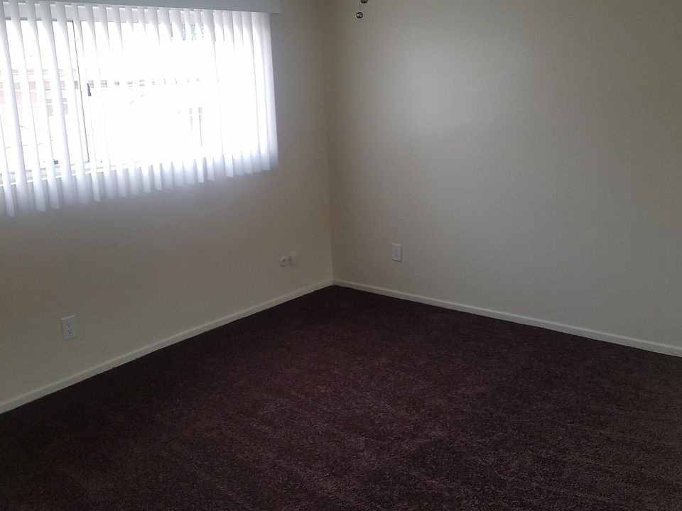 1st image of 535 E Hazel St APT 3