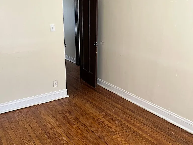 6315 S California Ave — Photo 25