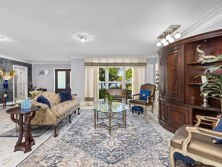 70 Bay Colony Ln — Photo 44