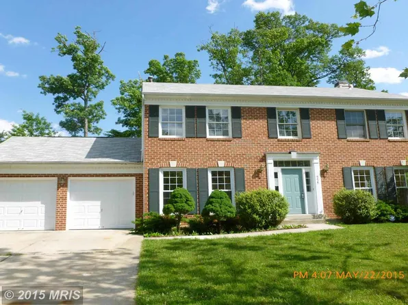 9325 Copernicus Dr, Lanham, MD 20706