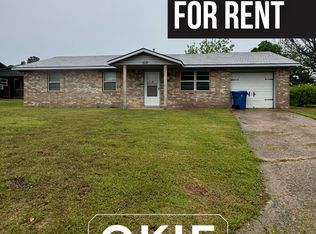 409 Rocking Horse Ln, Yale, OK 74085