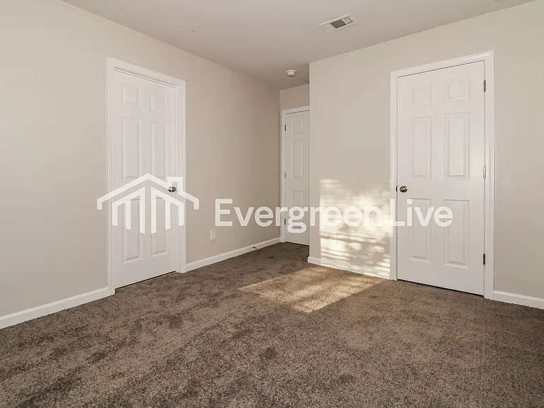 4622 Smithfield Ln — Photo 10