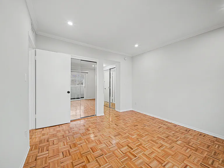6342 Morse Ave #309 — Photo 26
