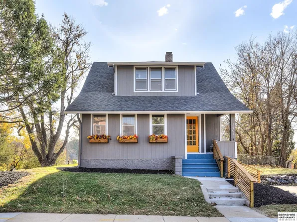 3401 Arbor St, Omaha, NE 68105