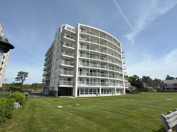 221 E Grand Avenue #8F, Old Orchard Beach, ME 04064