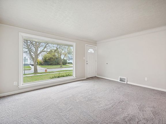 3rd image of 3986 Jo Ann Dr