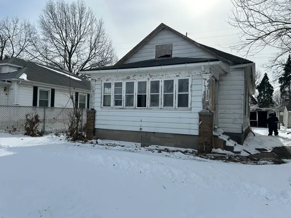 2305 E Eldorado St, Decatur, IL 62521