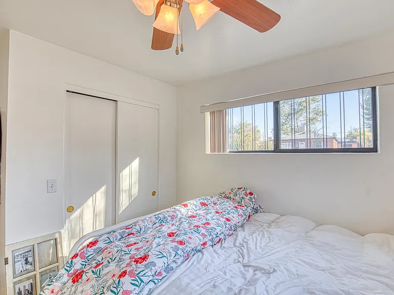 1323 E Elm St — Photo 13
