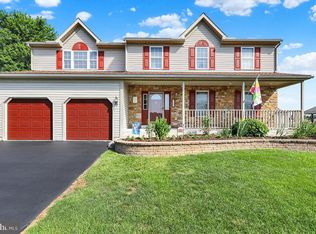 103 Eagles Ln, Sinking Spring, PA 19608