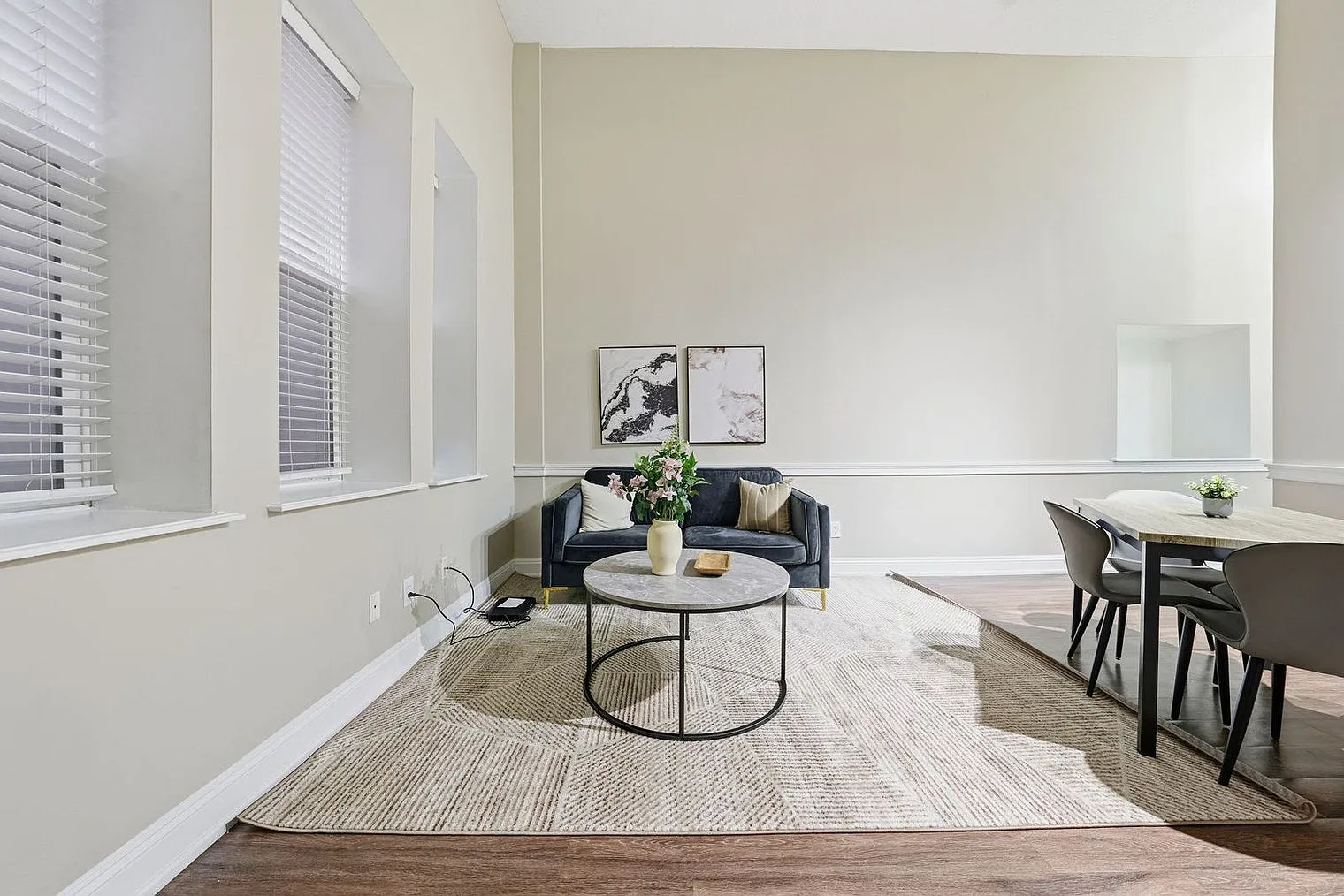 1 bed, 1.0 bath, 6996 sqft, $4,311 — Photo 3