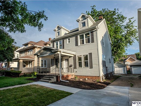 3rd image of 3329 Hickory St