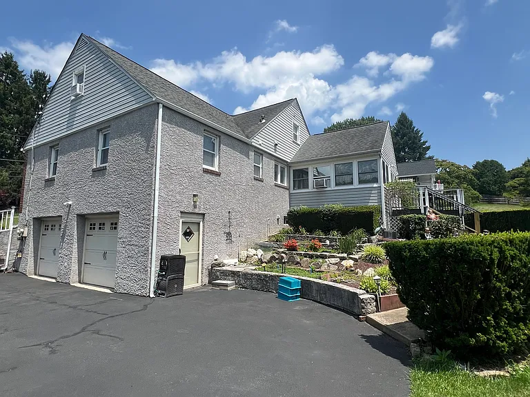 1725 Bethel Rd — Photo 2