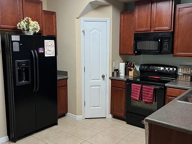 1882 Greenwood Valley Dr — Photo 6