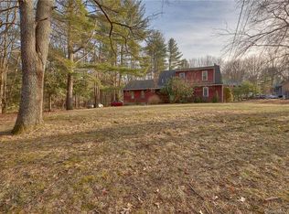 24 Spring Hill Rd, Woodstock Valley, CT 06282