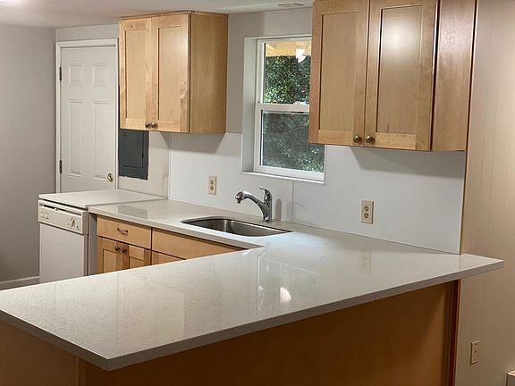 3rd image of 8428 134th Ave NE