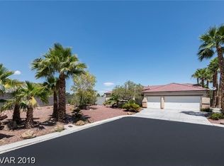 744 Garnet Point Ct, Paradise, NV 89123