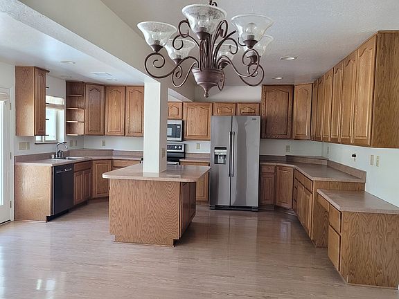 2nd image of 1606 Sherwood Dr