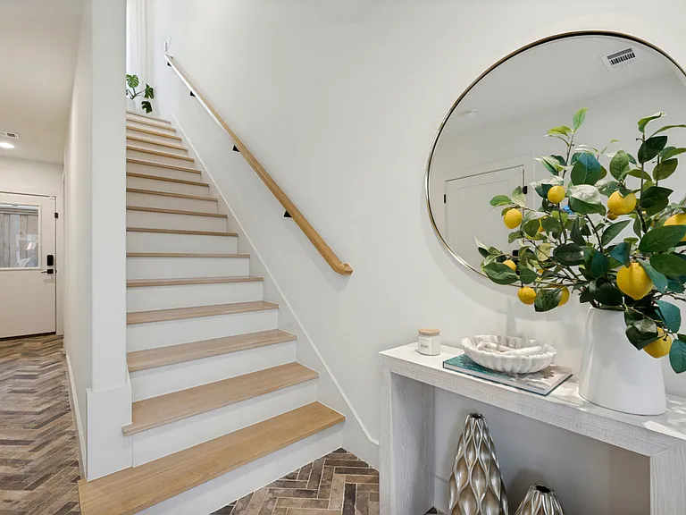 4220 Hawthorne Ave #103 — Photo 4