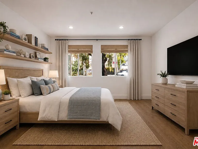 16100 W Sunset Blvd #102 — Photo 3