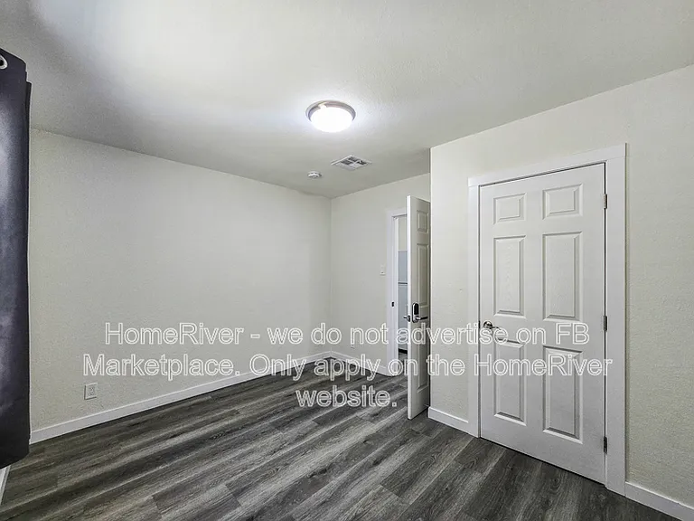 1339 E Glenrosa Ave — Photo 13