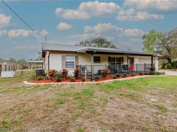 1109 Viburnum Dr, Sebring, FL 33875
