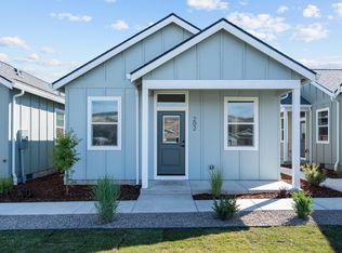 202 Gangnes Dr, Talent, OR 97540