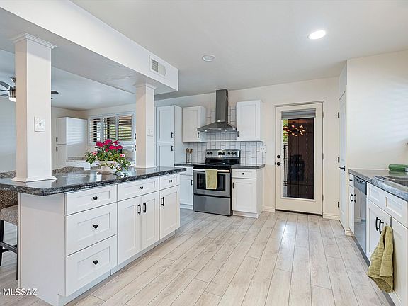 4th image of 8302 E Kenyon Dr