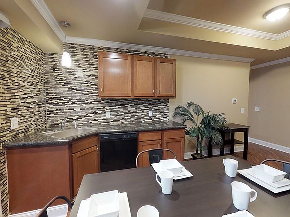 4th image of 2209 Sweet Home Rd #69