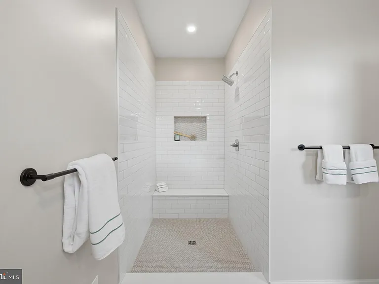 1304 Gahant Rd — Photo 8