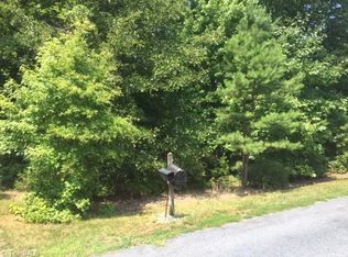 6133 Raven Ct, Pleasant Garden, NC 27313