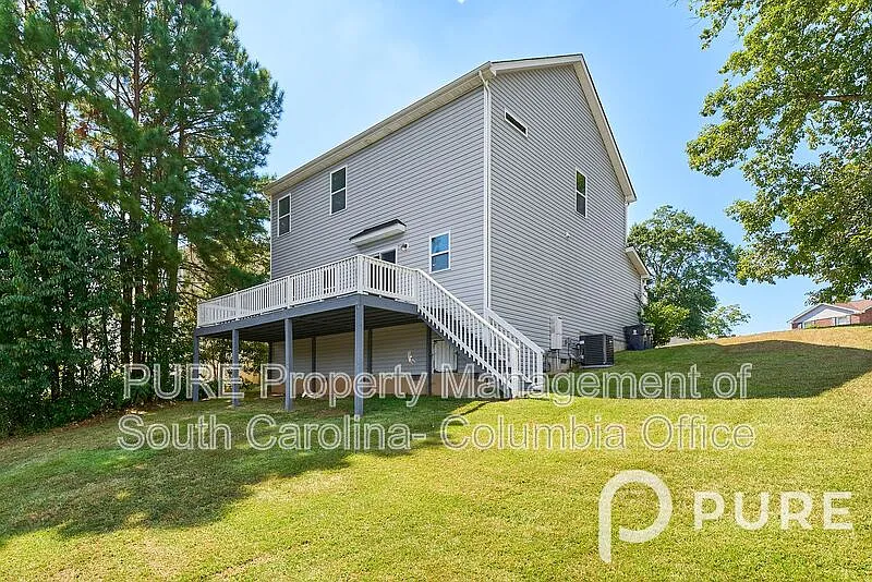 3 bed, 2.5 bath, 2003 sqft, $1,995 — Photo 3